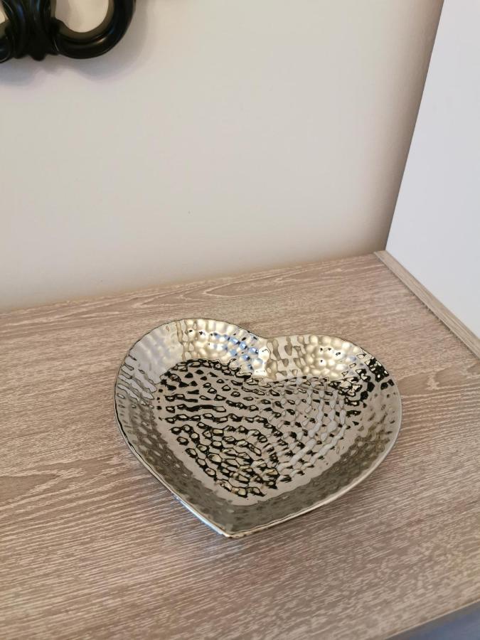 אדמונטון Palaz 2 - 2 Bedroom Flat מראה חיצוני תמונה