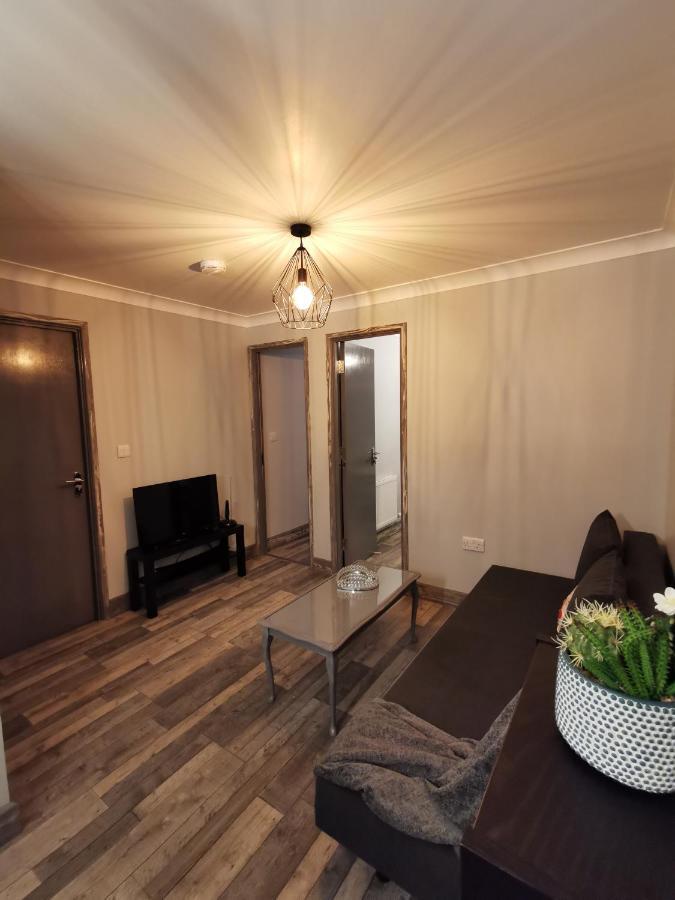 אדמונטון Palaz 2 - 2 Bedroom Flat מראה חיצוני תמונה